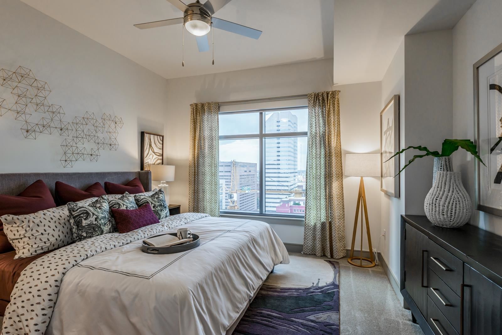 Aris Market Square Image 10