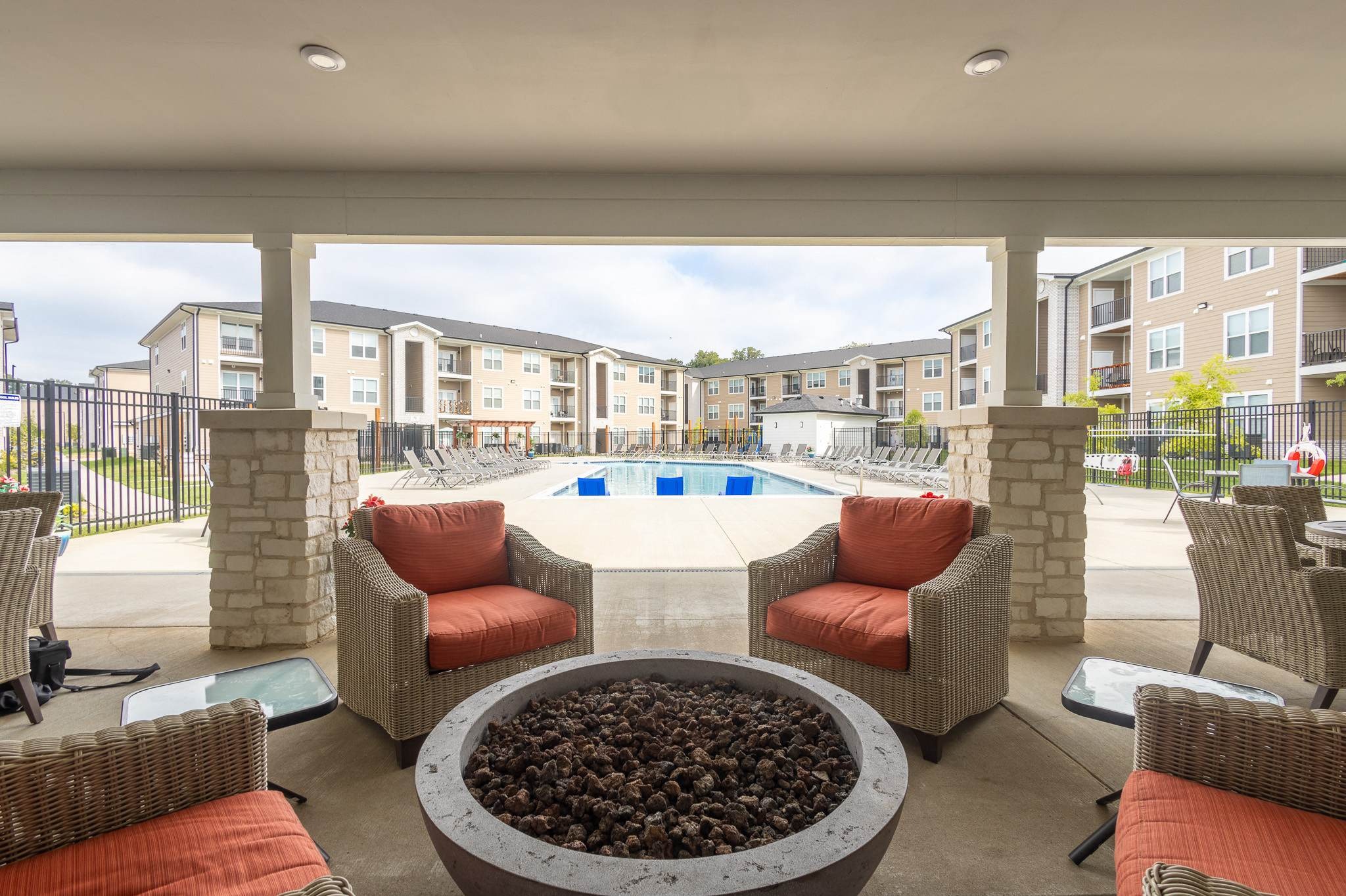 Lakeside Gardens Image 2