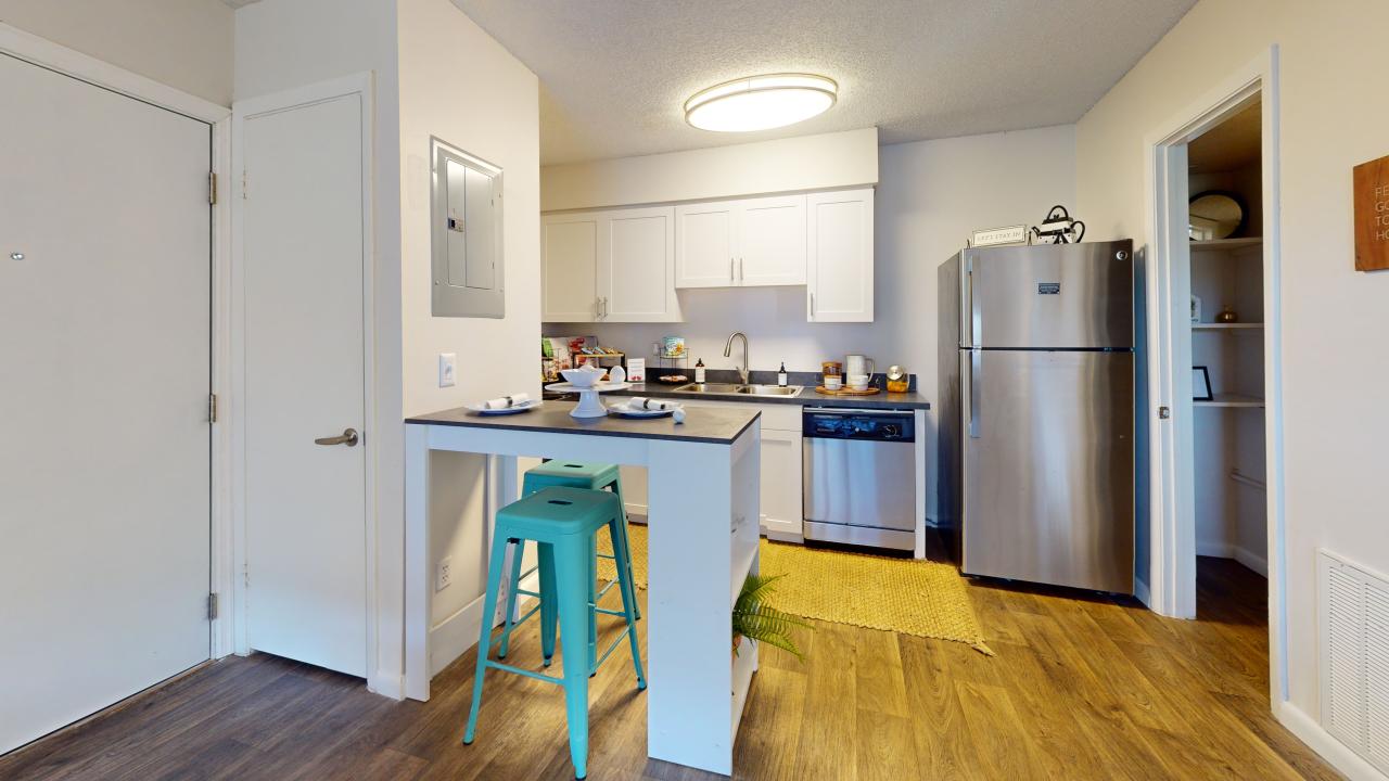 Somerset Apartments Image 3