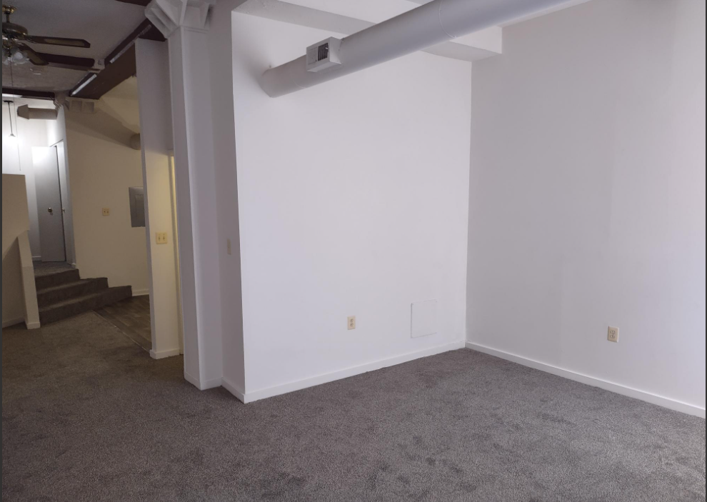 Marlboro Classic Apt & Redwood Square Image 139