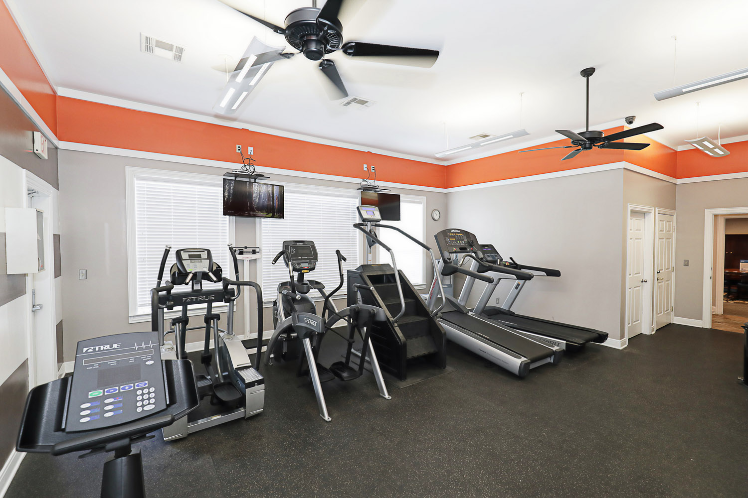 The Village at LionsGate Image 14