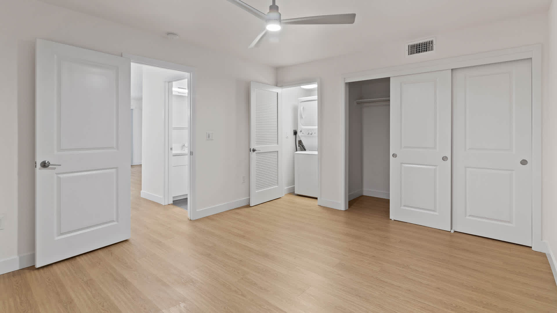 Lorien Ivy I Image 17