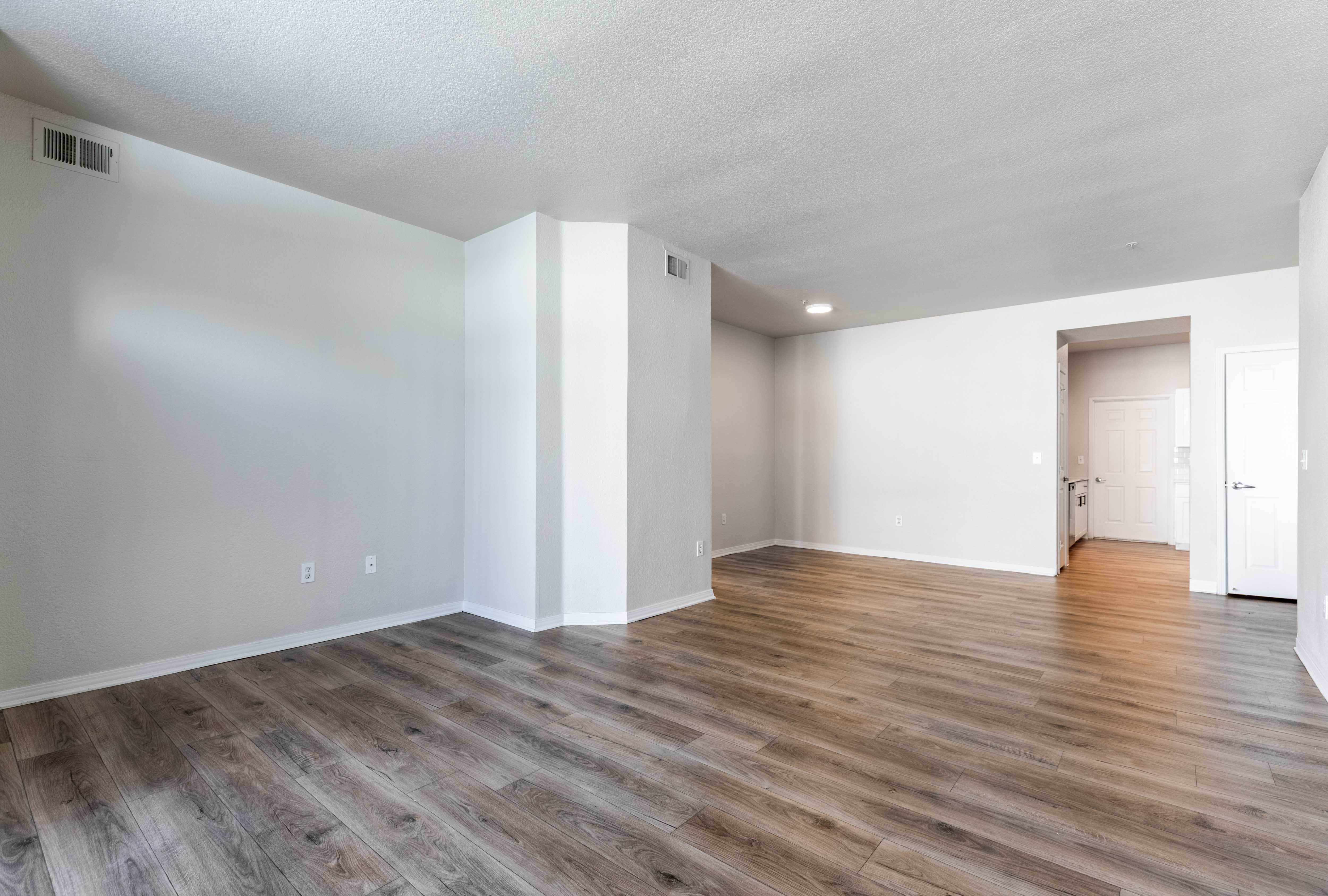 Pavilions at Silver Sage Apartments Image 36