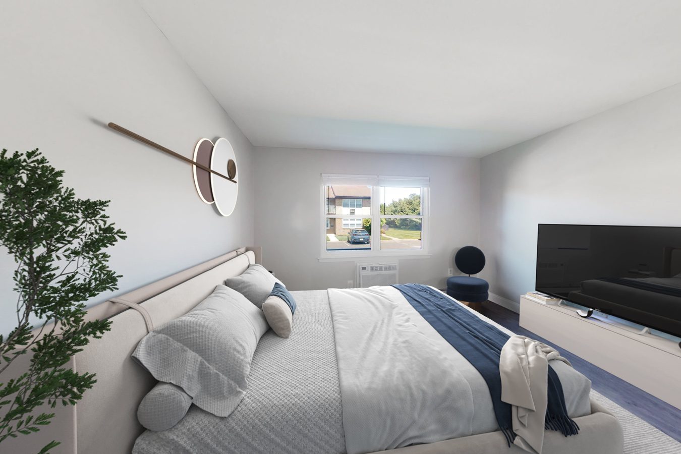 Royal Crest Image 11