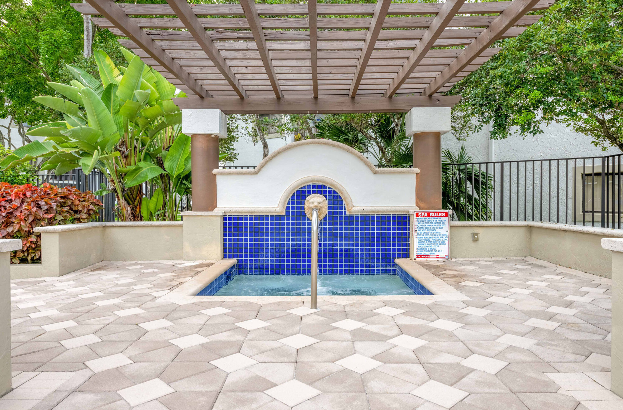 Emerald Palms Apartment Image 5