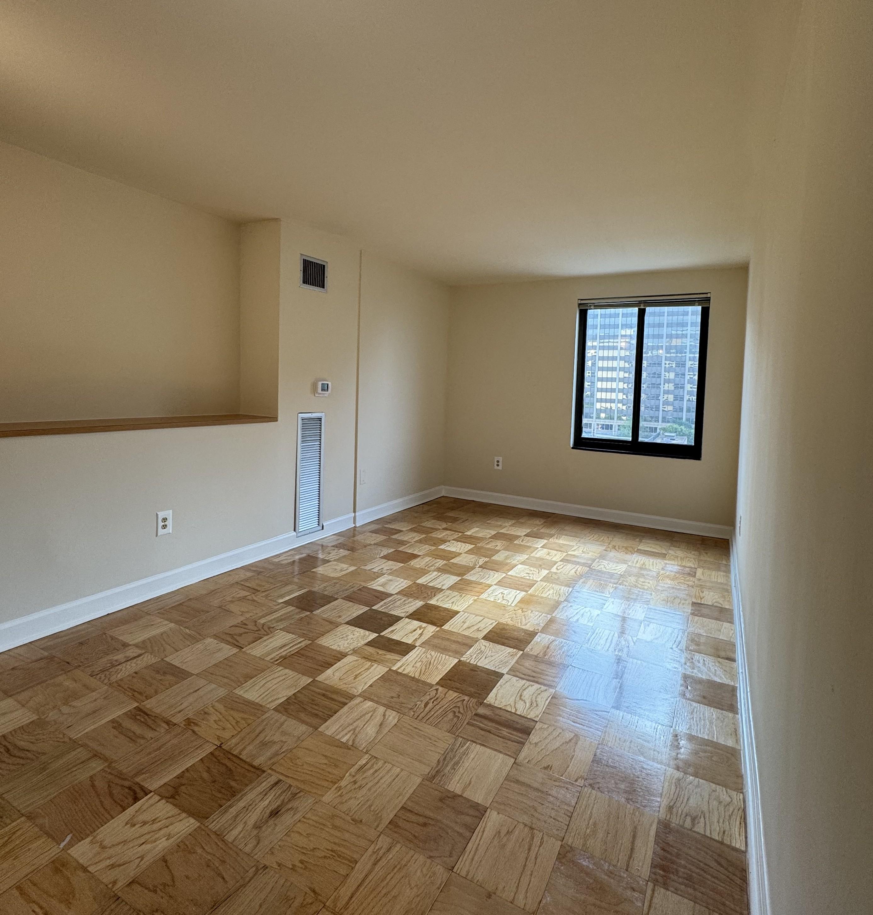 Triangle Towers Image 17