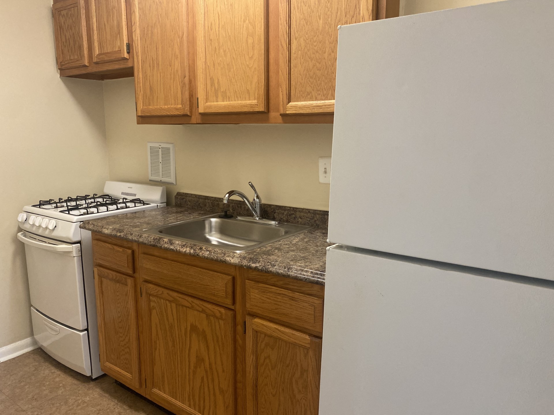 Silver Spring Towers Image 66