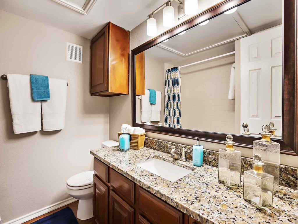 Tonti Lakeside Image 6