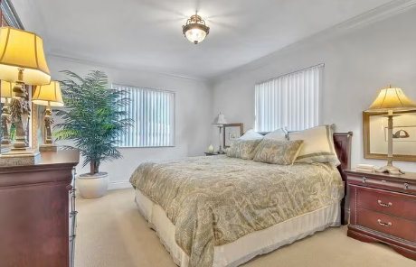 Bal Harbour Collins Image 5