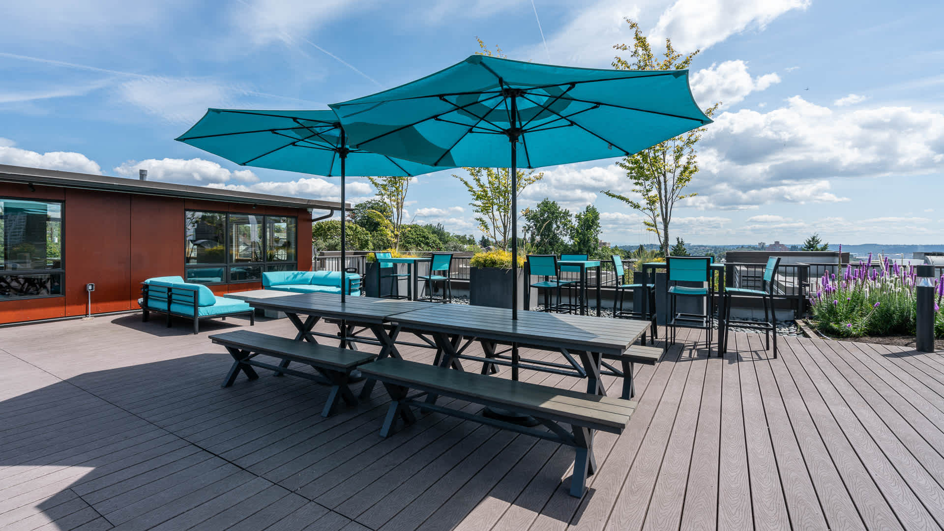 Chloe on Union Image 32