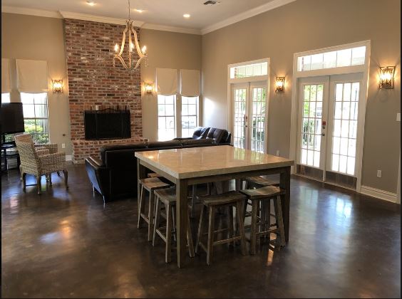 Mandeville Lake Apartments Image 18