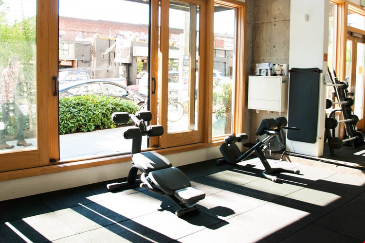 Chloe on Union Image 39