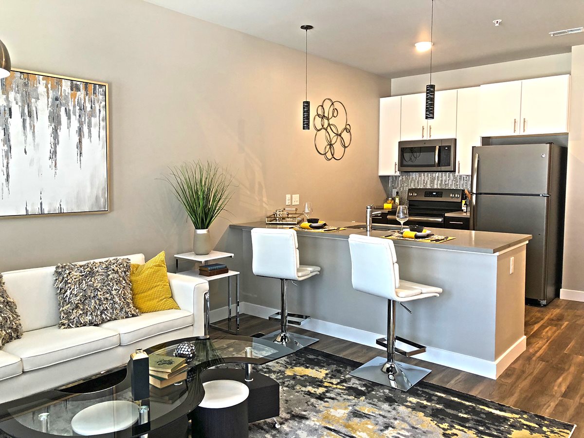 1400 Russell Apartments Image 16