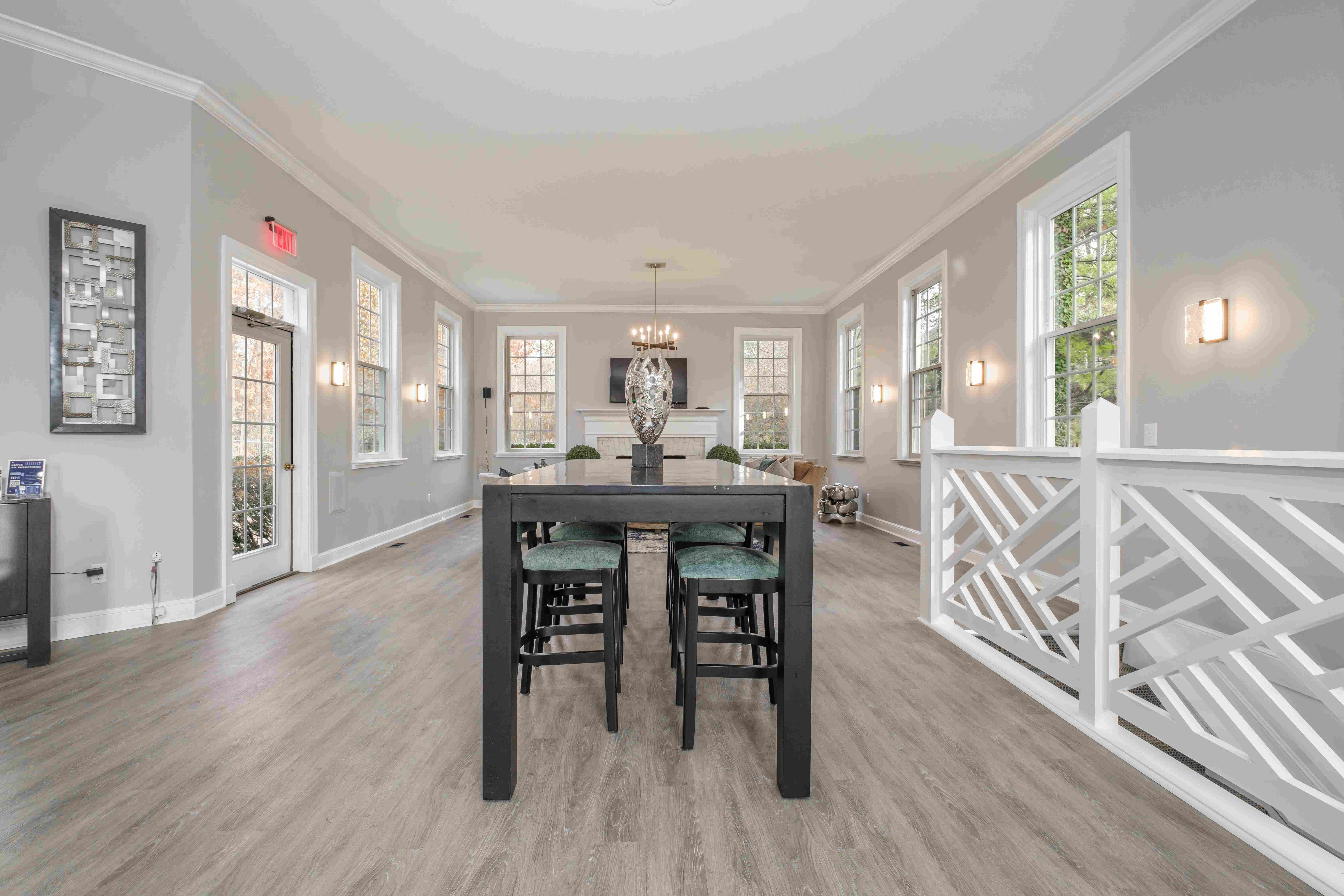 The Residence at Christopher Wren Apartments Image 8