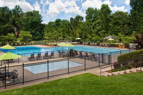 Pinehurst On Providence Image 1