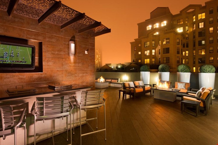 Tower 737 Condominium Rentals Image 4