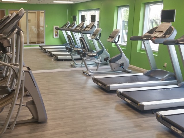 Saddle Brook Apartments Image 6