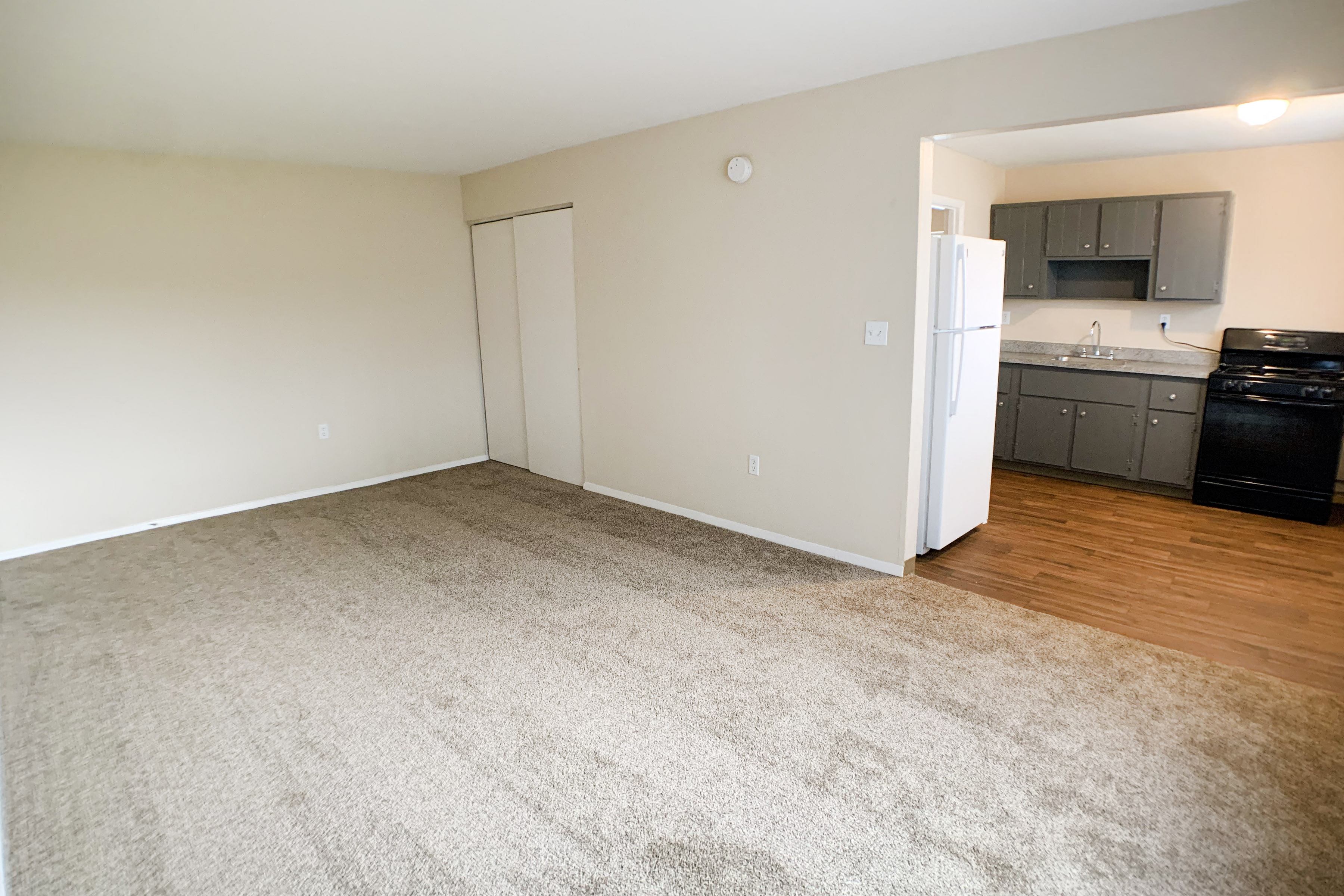 Crown Court Apartments Image 35