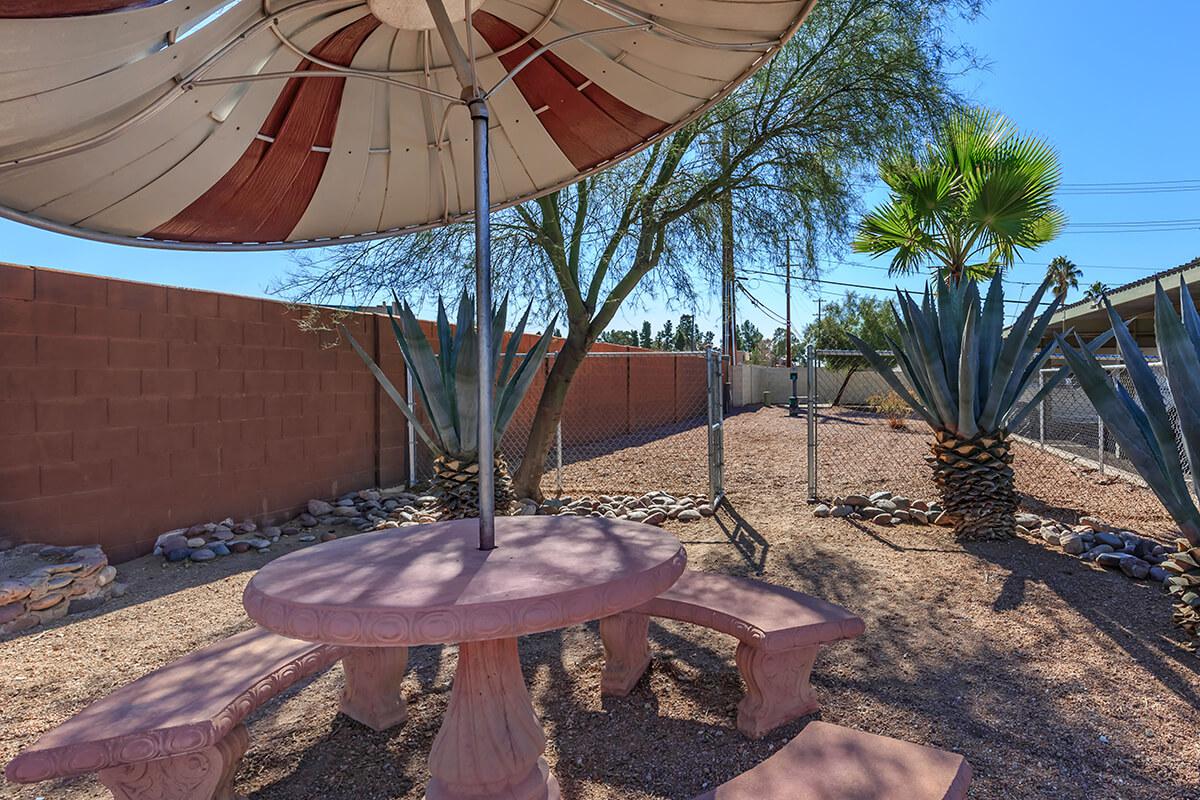 Carondelet Apartments Image 11