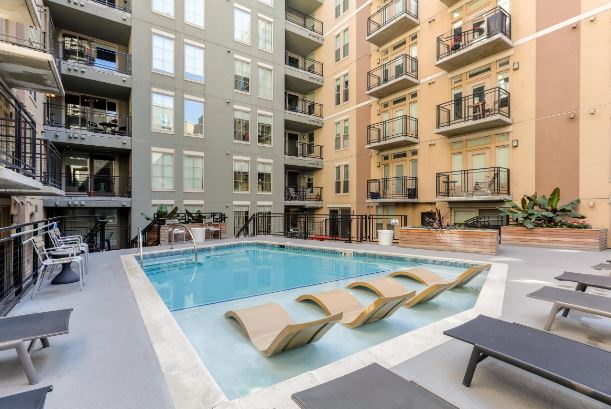 TwentyOne 01 on Market Image 3