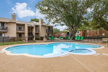 Solaire Apartments Image 2