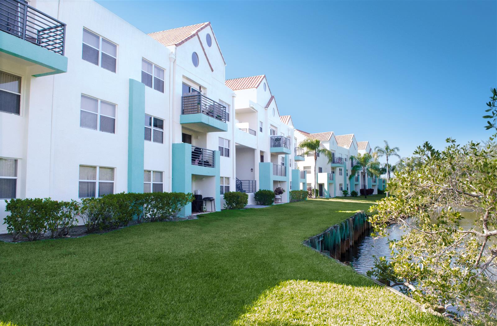 Sheridan Ocean Club Apartments Image 2