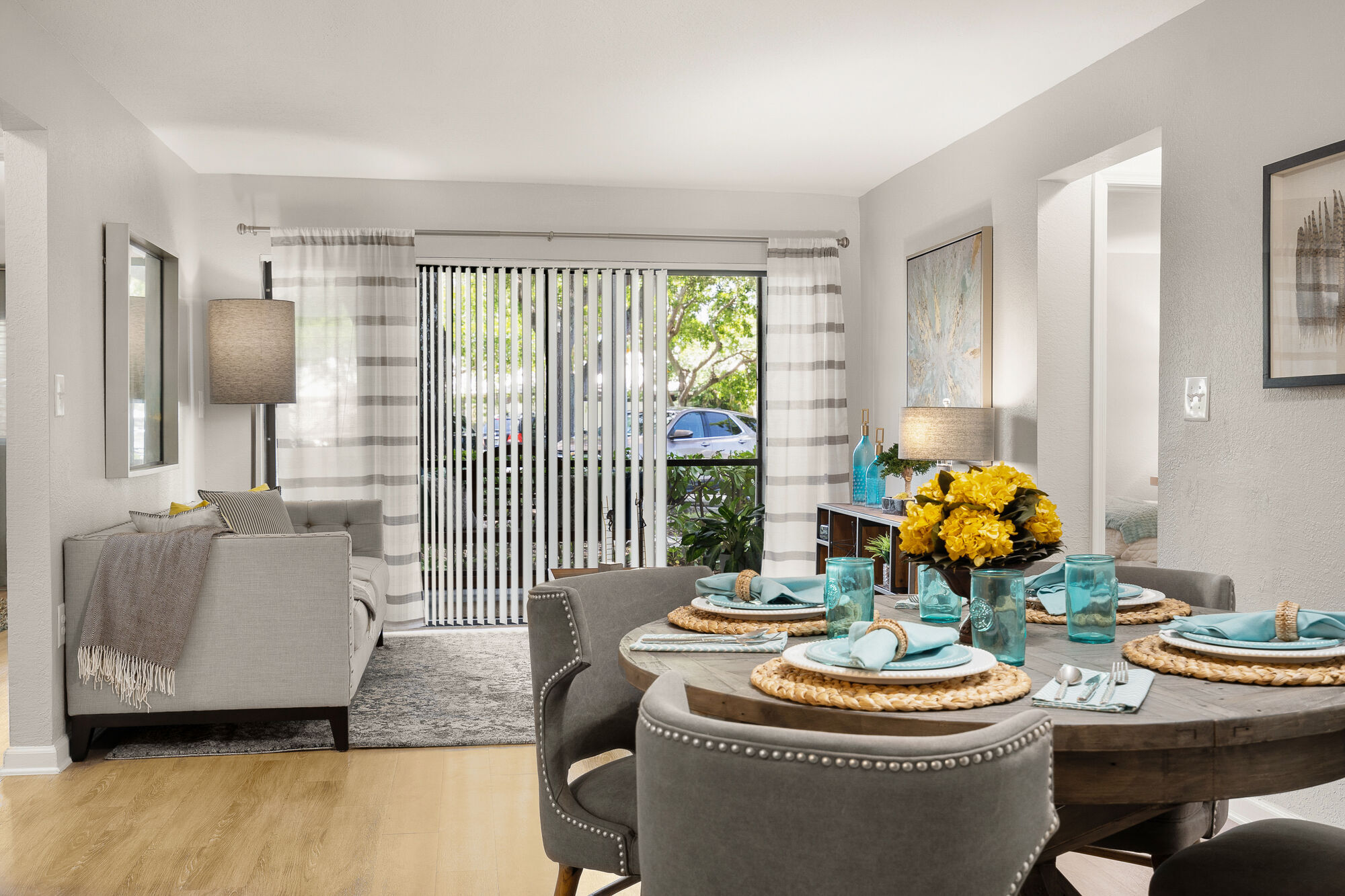 Emerald Palms Apartment Image 11