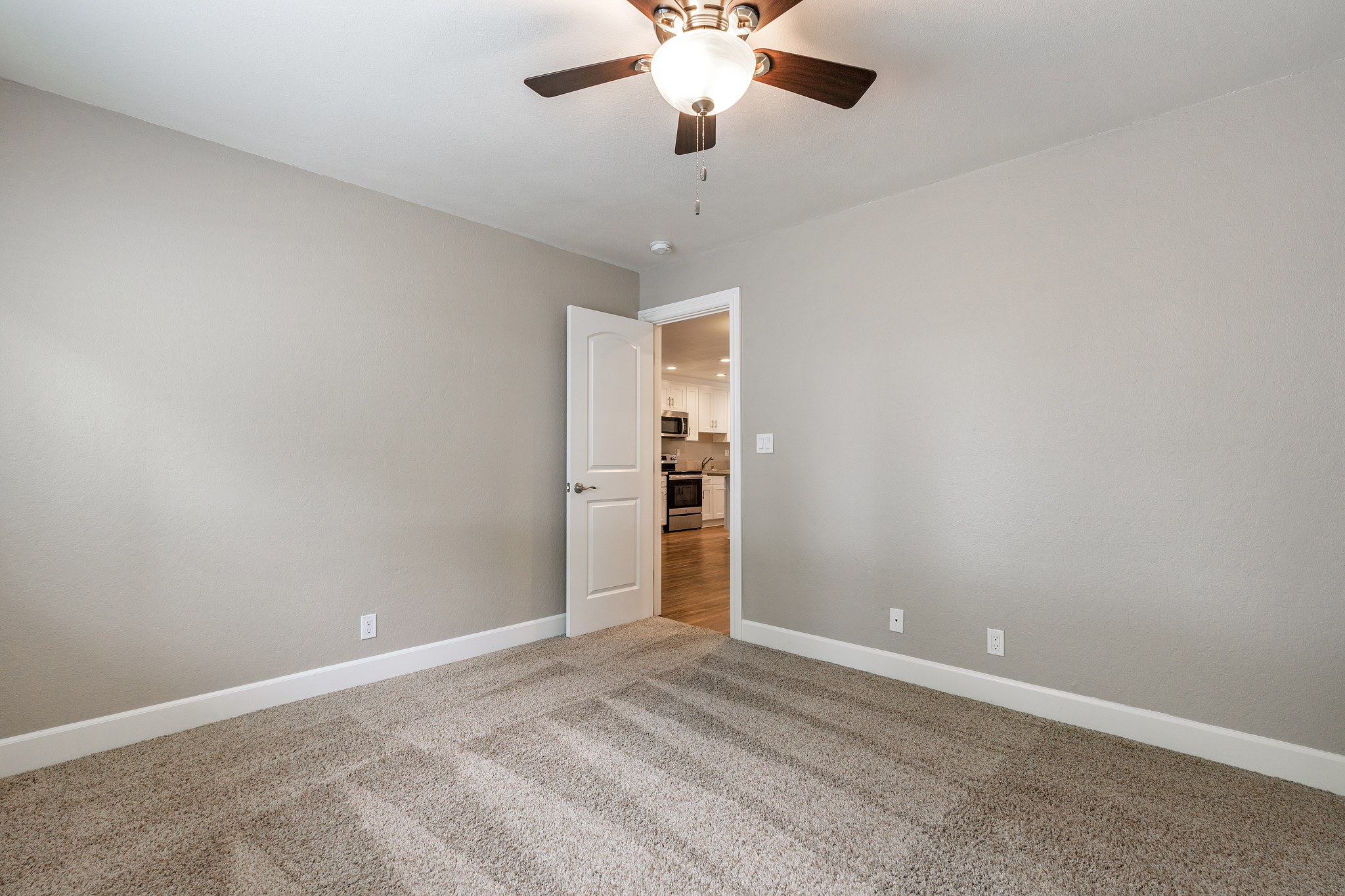 Pentagon Apartments Image 16