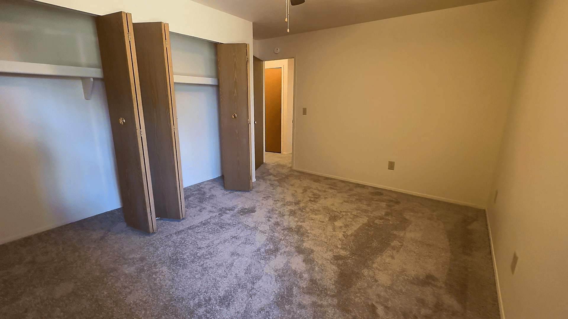 Lakeside Village Apartments Image 249