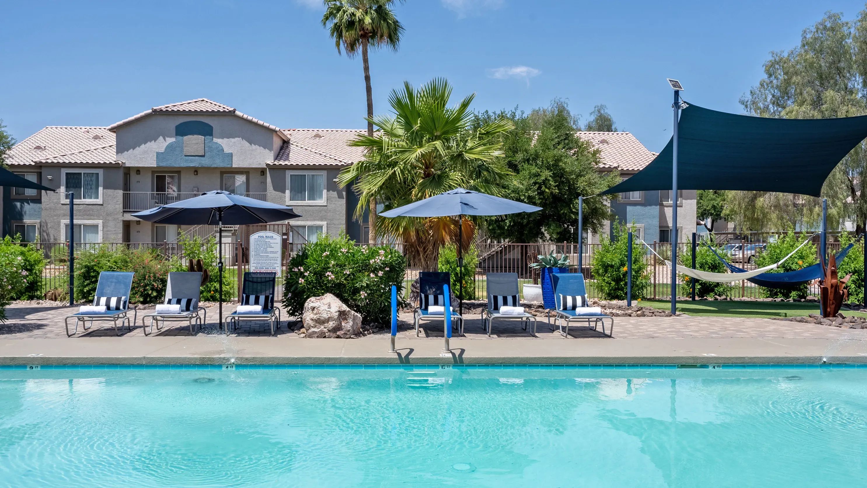Sun-soaked days are best spent on our poolside loungers. Spread out, soak in the Arizona sun, and embrace the lap of luxury! 