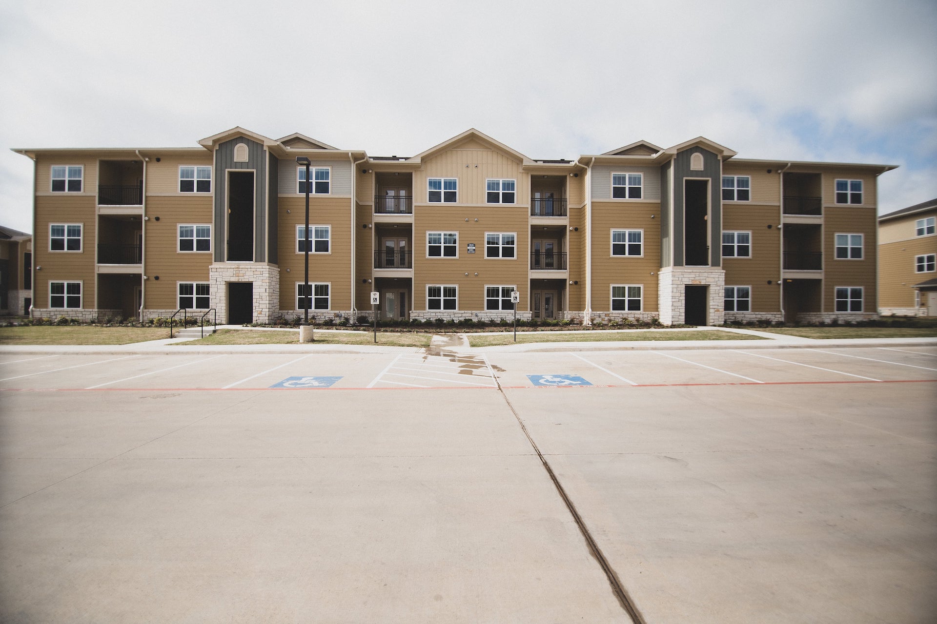 Sansom Ridge Image 1