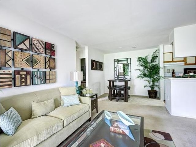 Runaway Bay Apartments Image 12