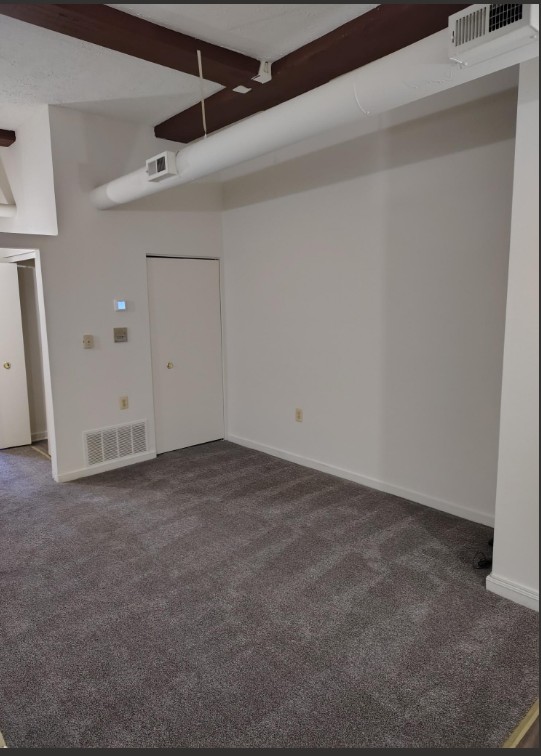 Marlboro Classic Apt & Redwood Square Image 26