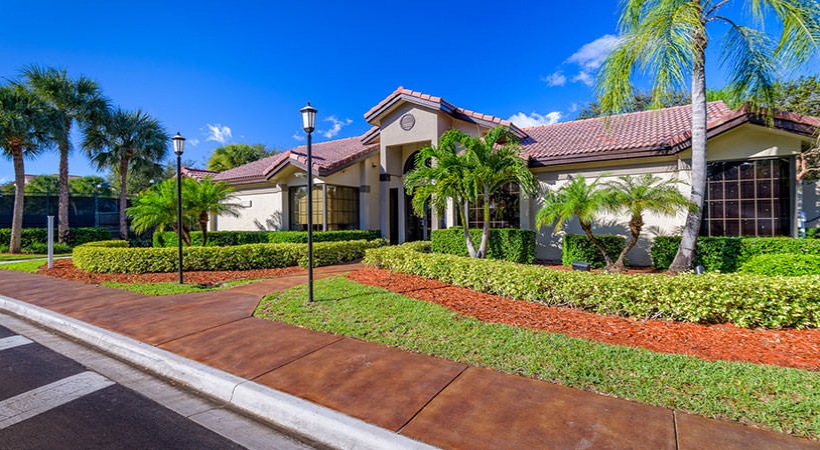 AXIS Delray Beach Image 2