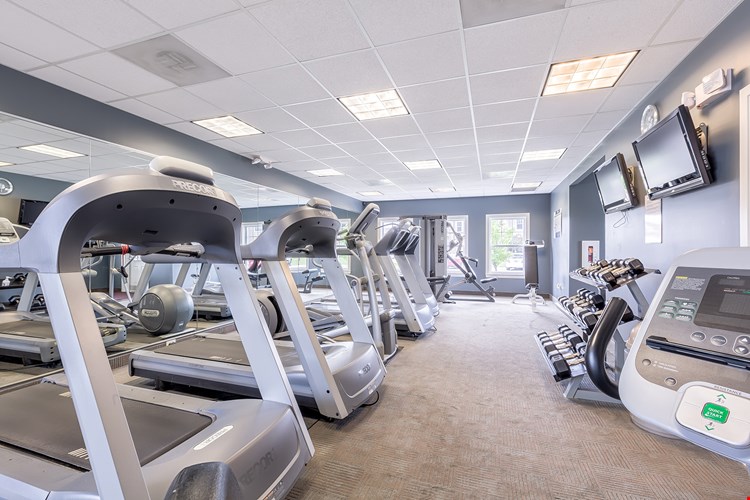 Cobblestone Court Image 9