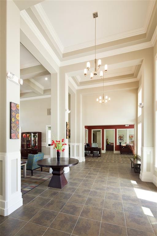 Encino Pointe Image 7