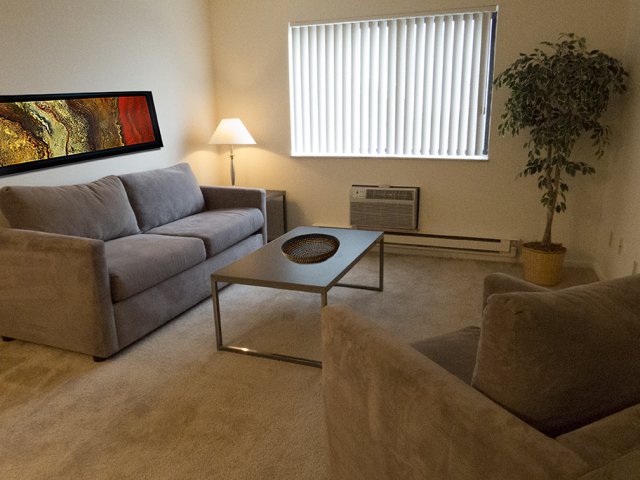 Brittany Apartments Image 3