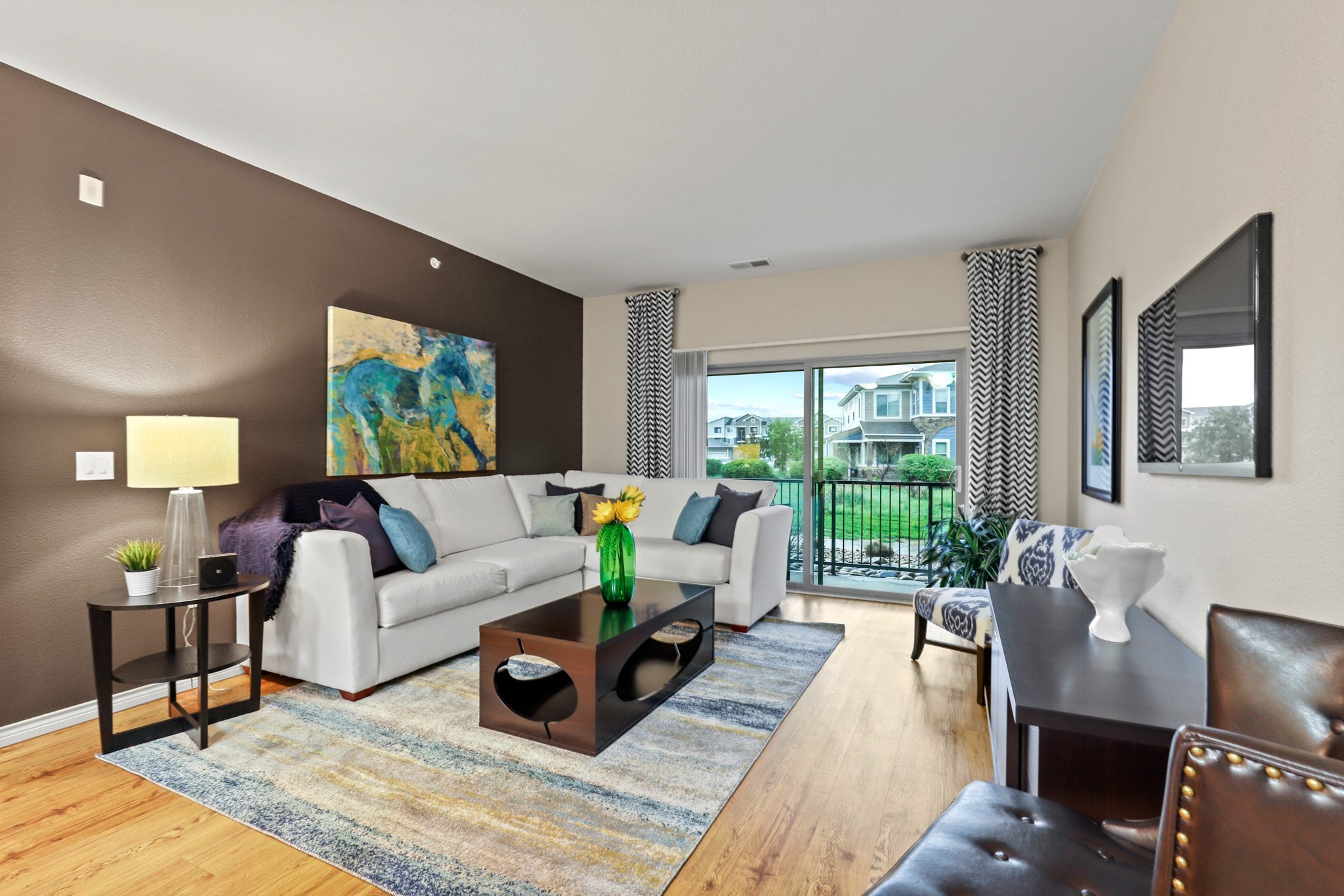 Solaire Apartment Homes Image 9