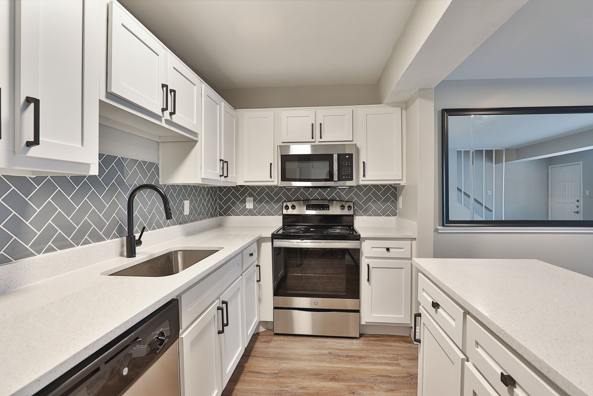 Verlaine on the Parkway Image 20