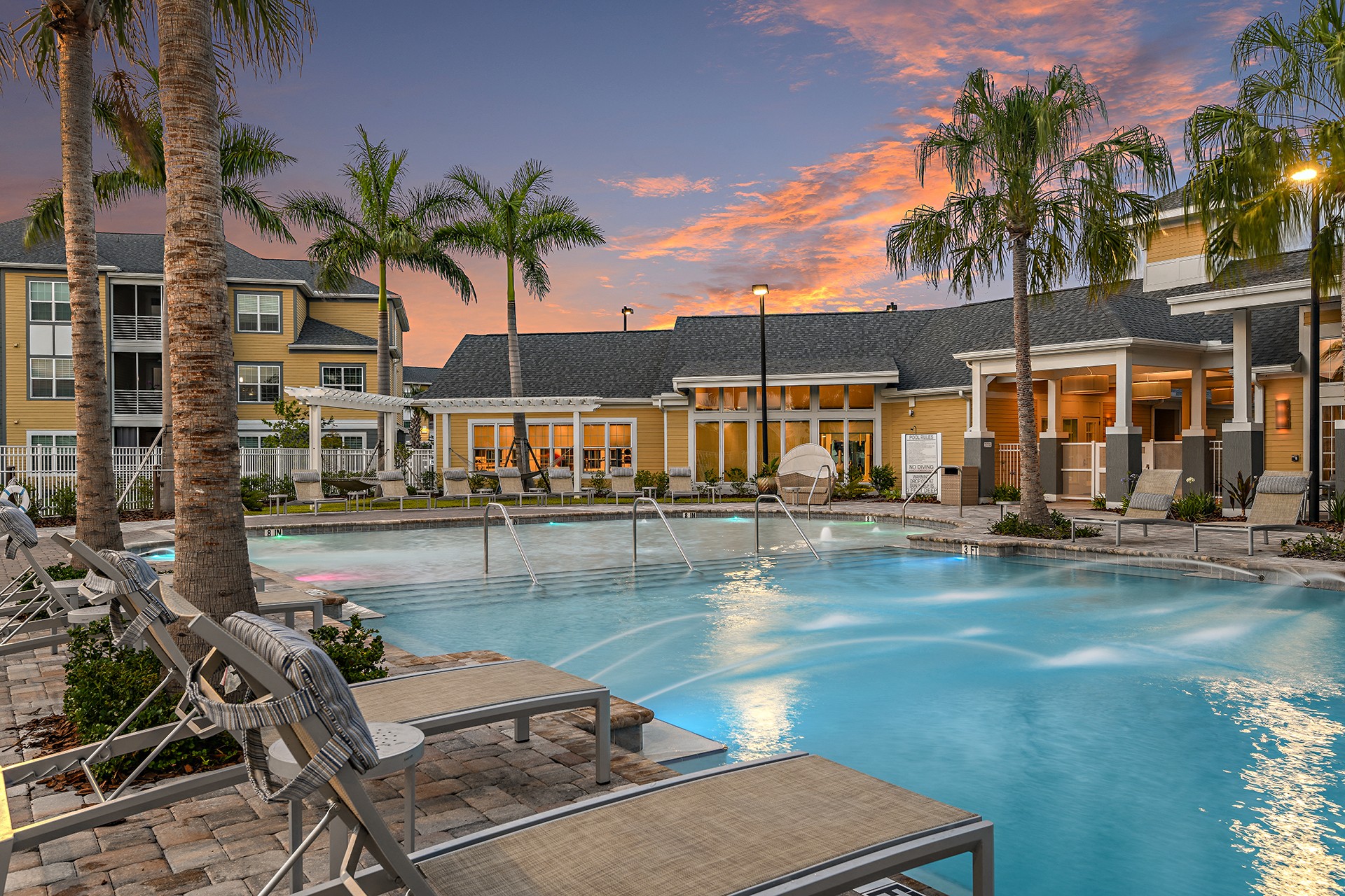 Blue Heron Living Image 3