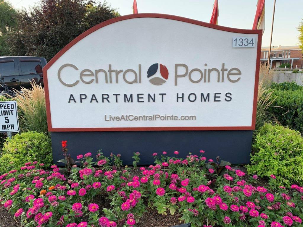 Central Pointe Image 15