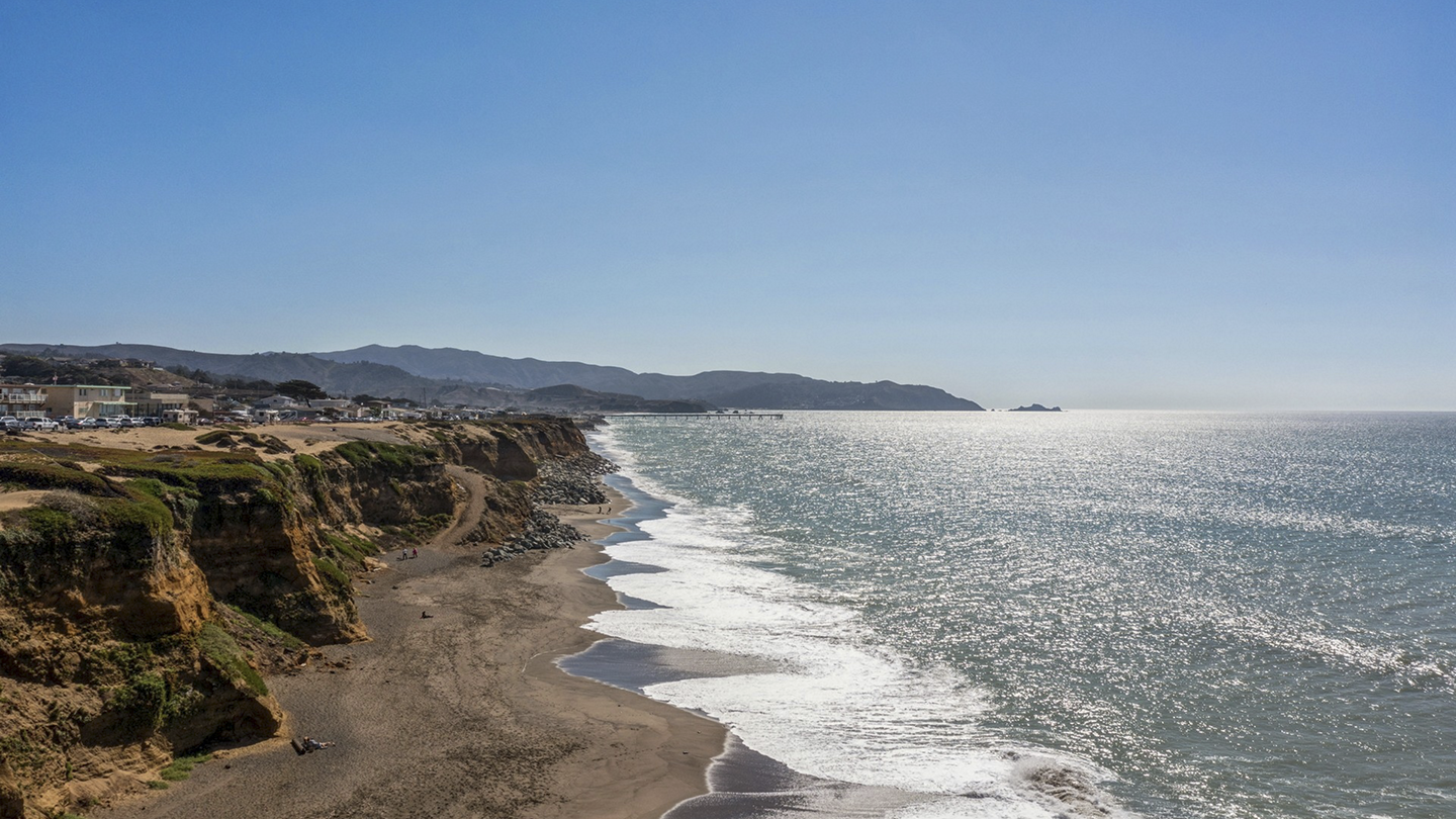 The Bluffs at Pacifica Apartments Image 2