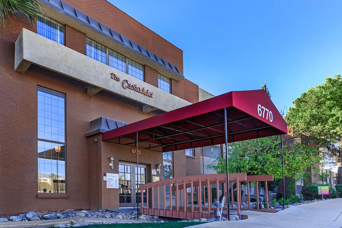 Carondelet Apartments Image 10