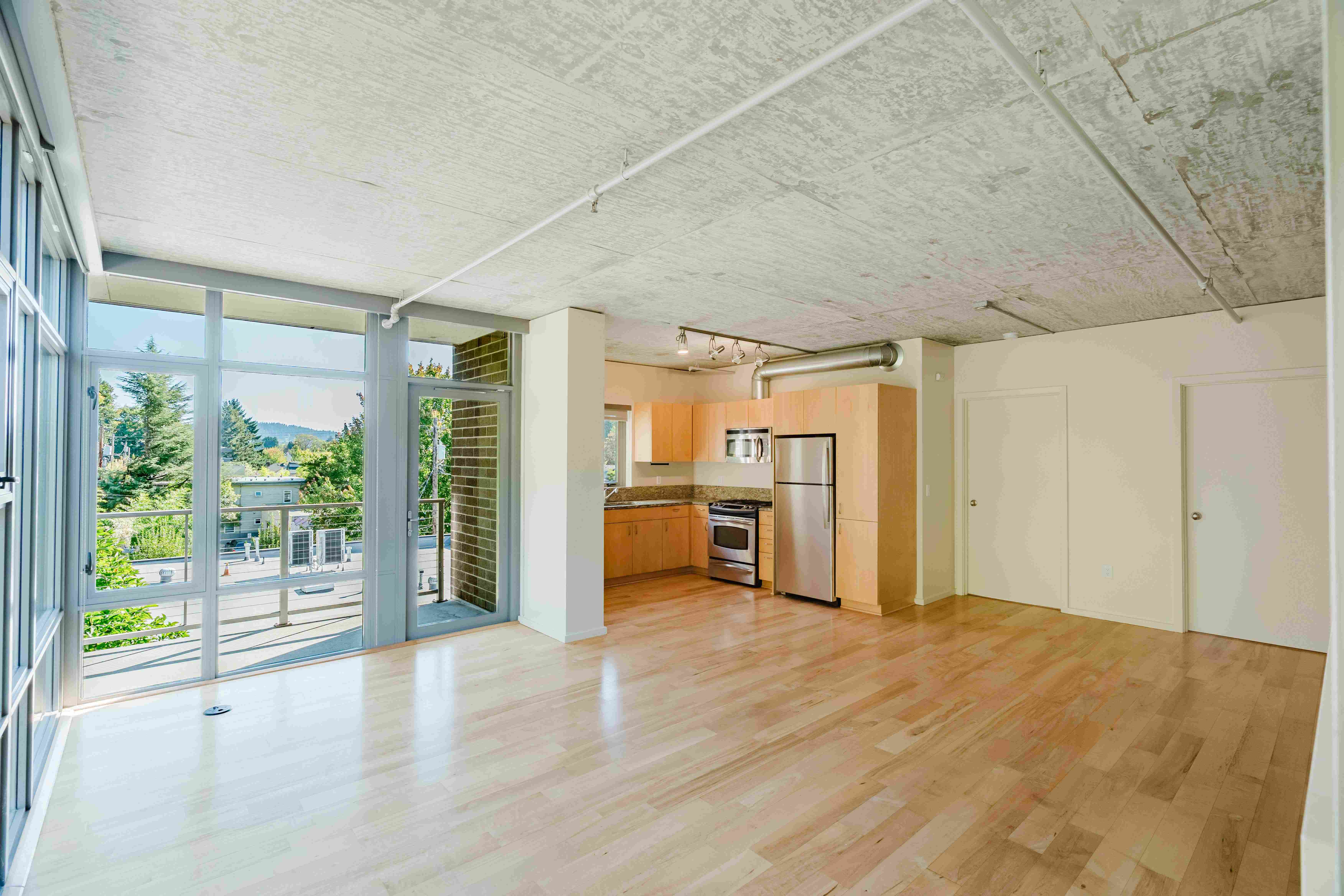 2x2 | Kitchen and Living Room