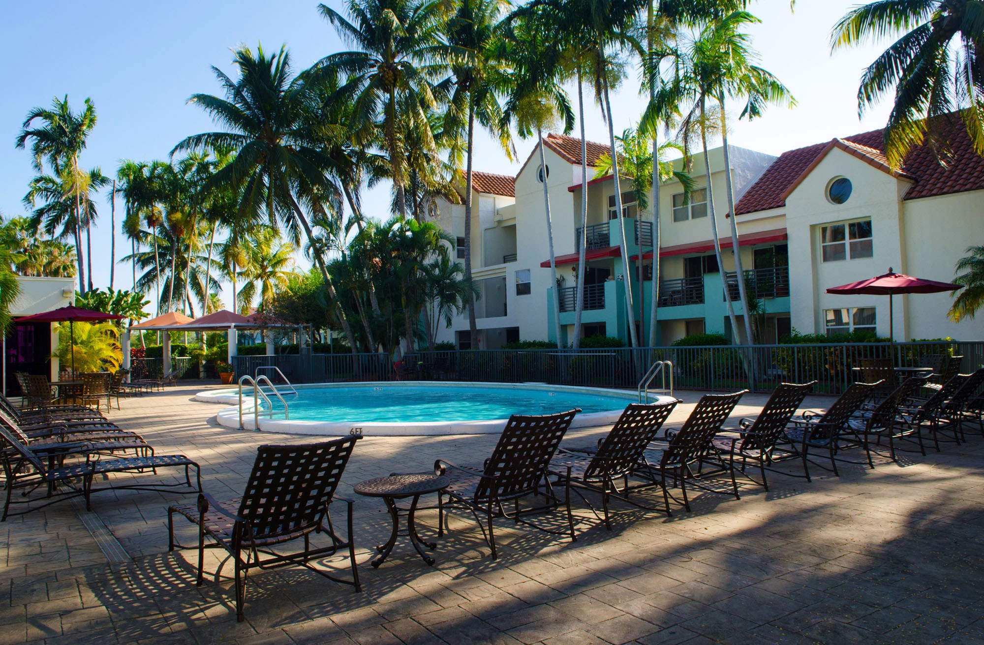 Sheridan Ocean Club Apartments Image 3