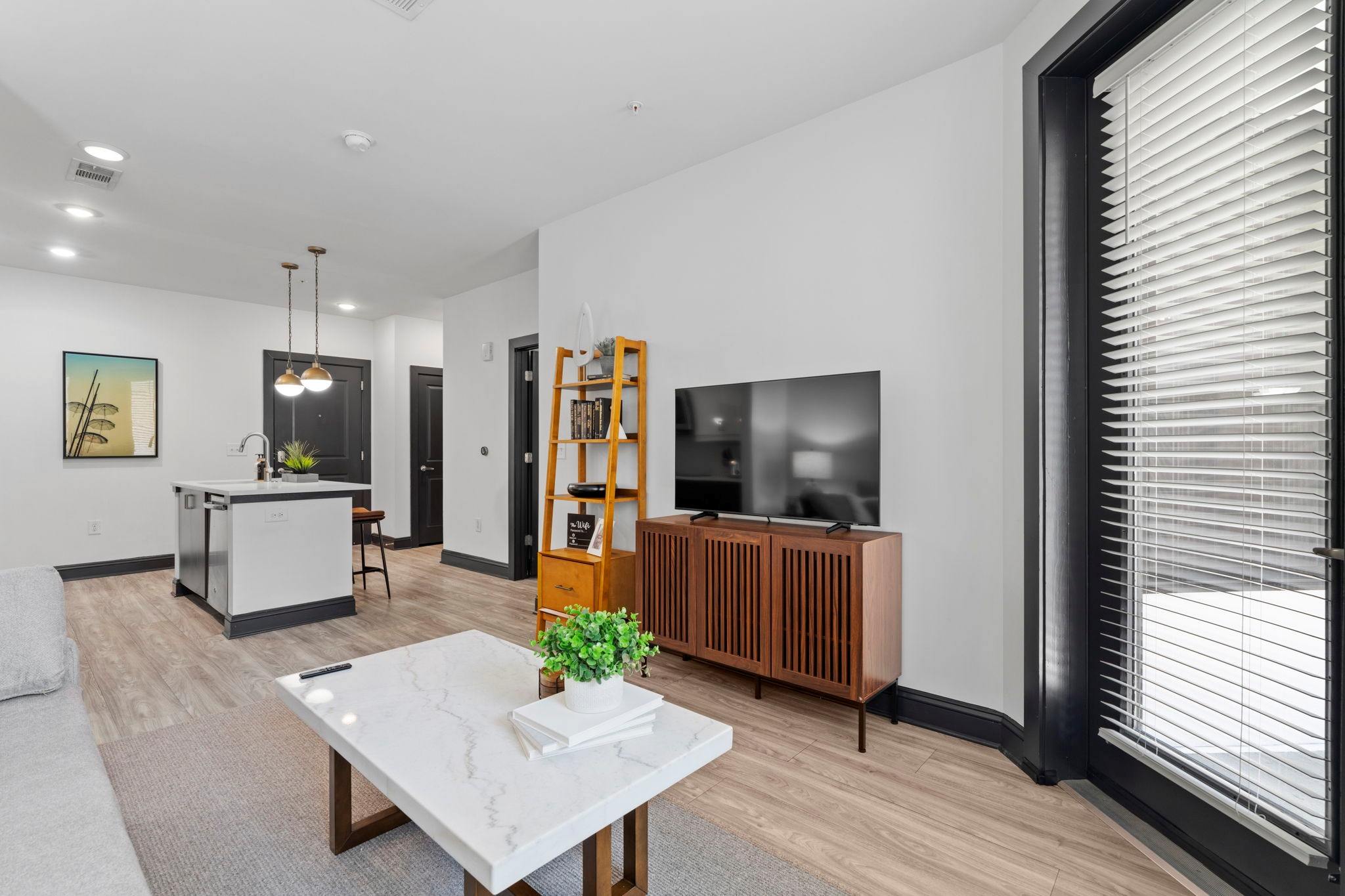 Axis Midtown Image 14