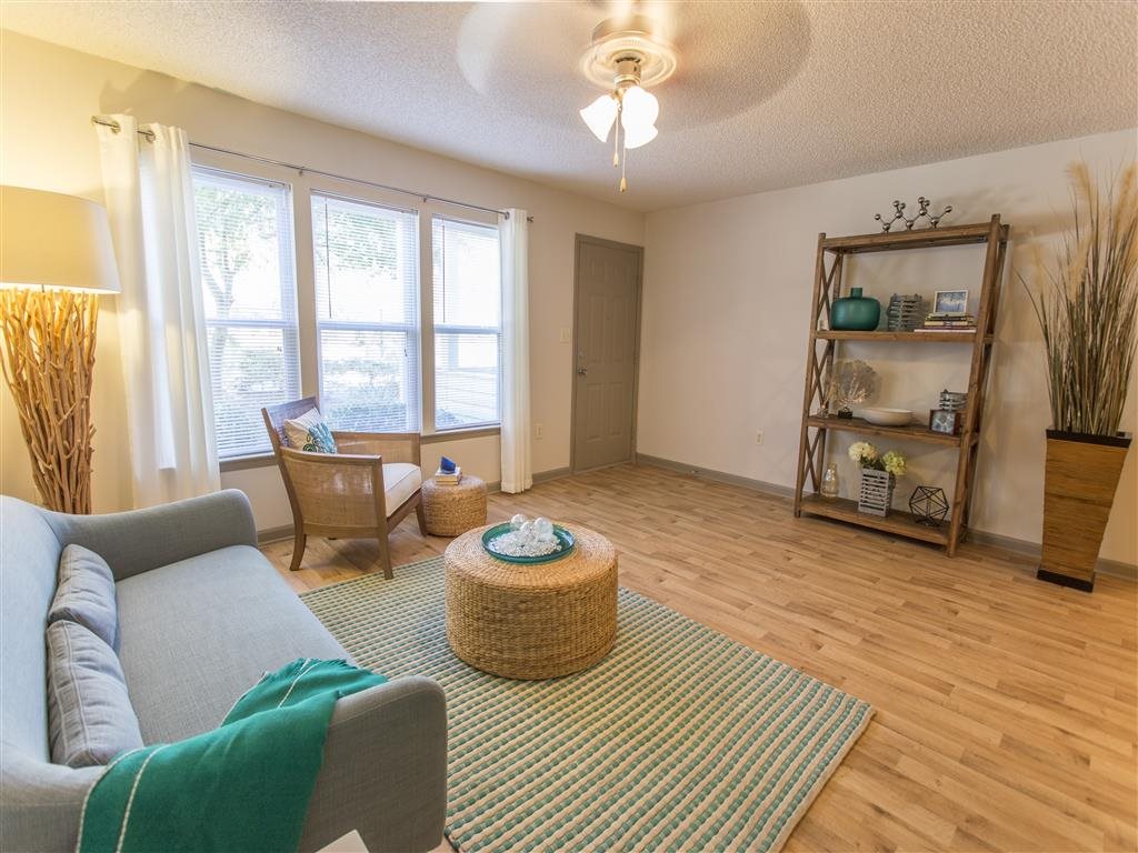 Hawthorne at New Centre Image 13