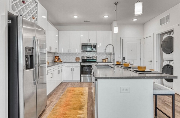 Allure on Parkway Image 22