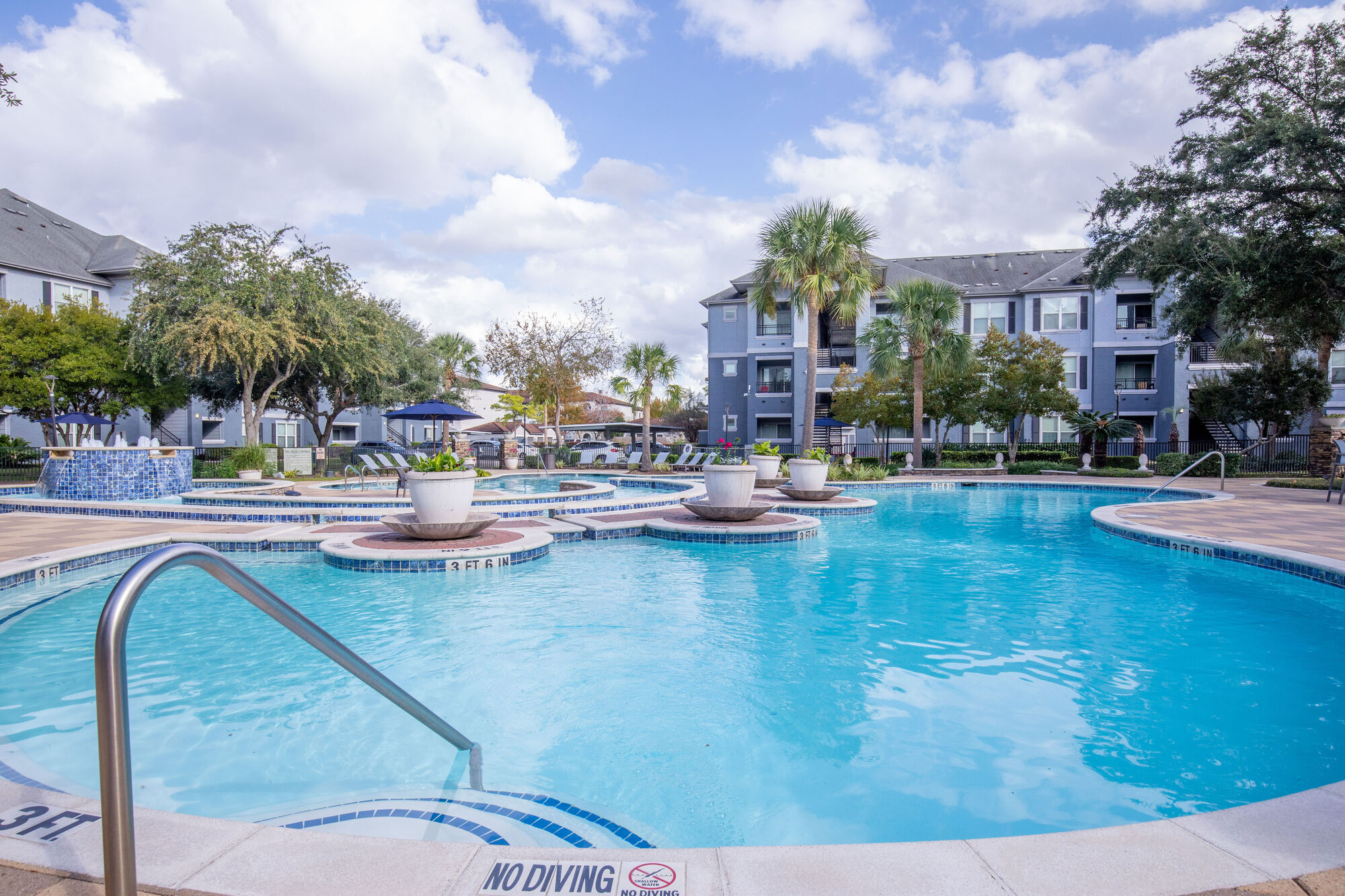 Mandalay At Shadow Lake apartments — community photo