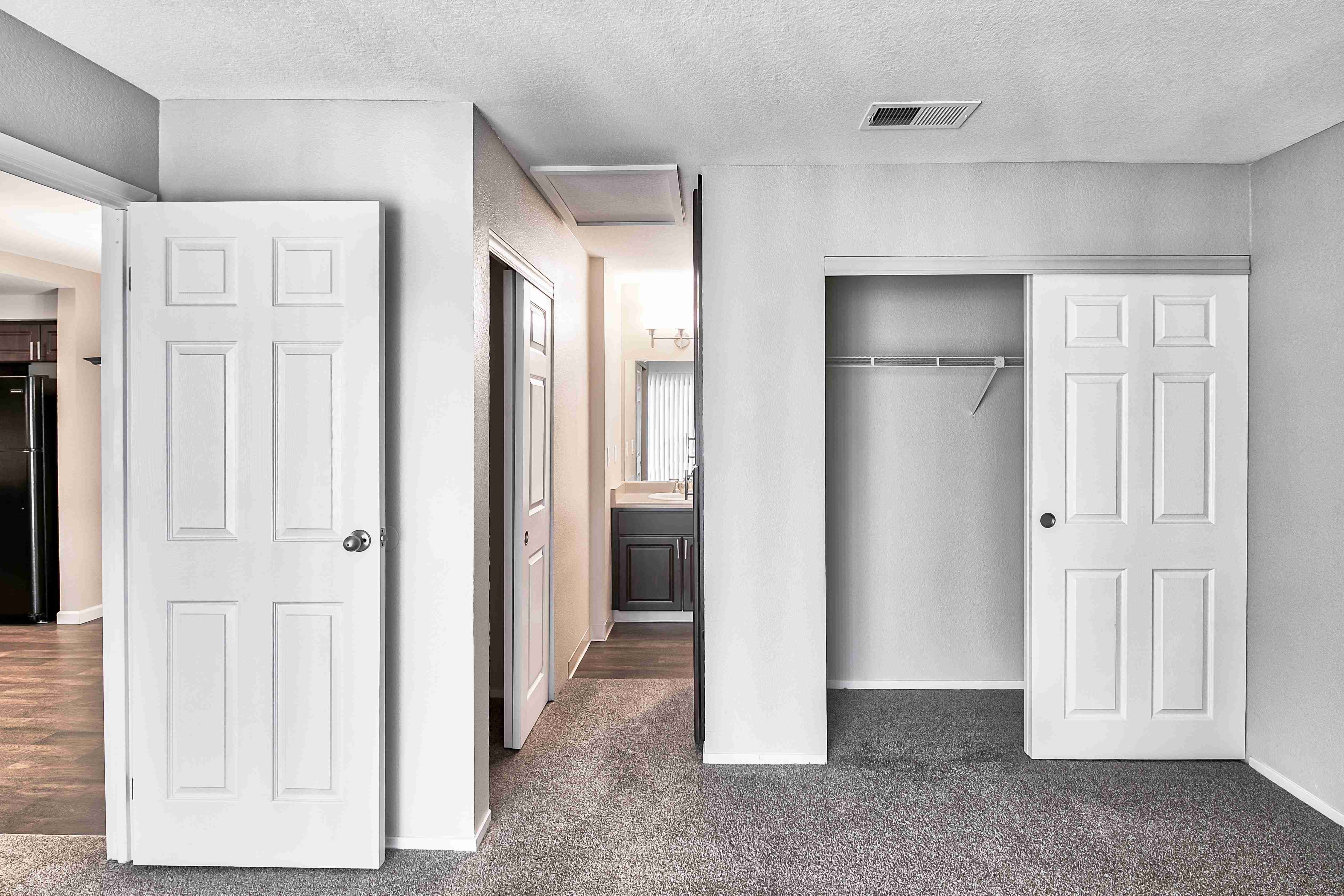 The Lodge at McCarran Ranch Apartment Homes Image 10